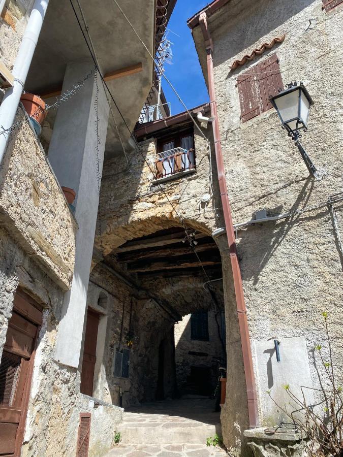 La Dimora Della Strega Apartment Glori Luaran gambar