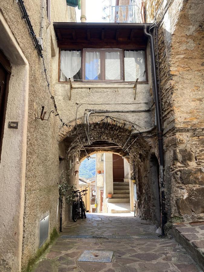 La Dimora Della Strega Apartment Glori Luaran gambar